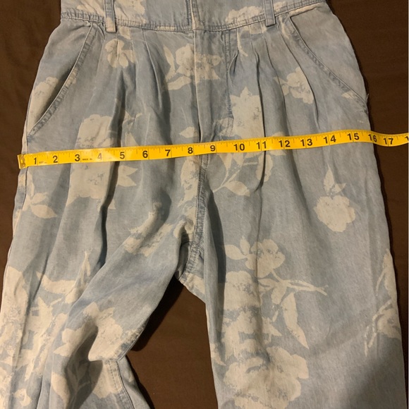 Urban Outfitters Ultra High Rise Botanical Jeans - Picture 6 of 7